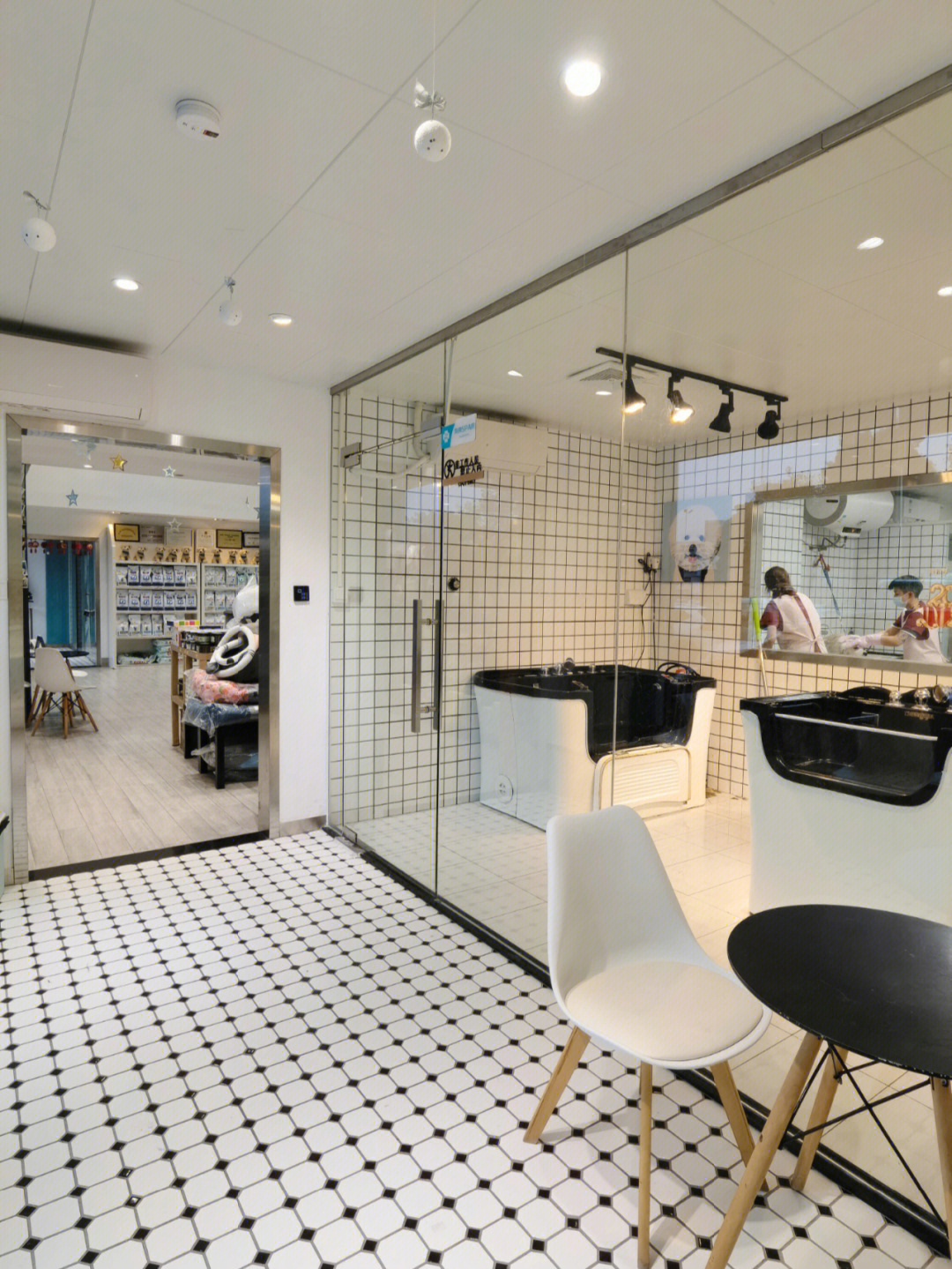 遛狗好去处推荐 老友狗狗、农大立德动物医院，与毛孩共享健康生活